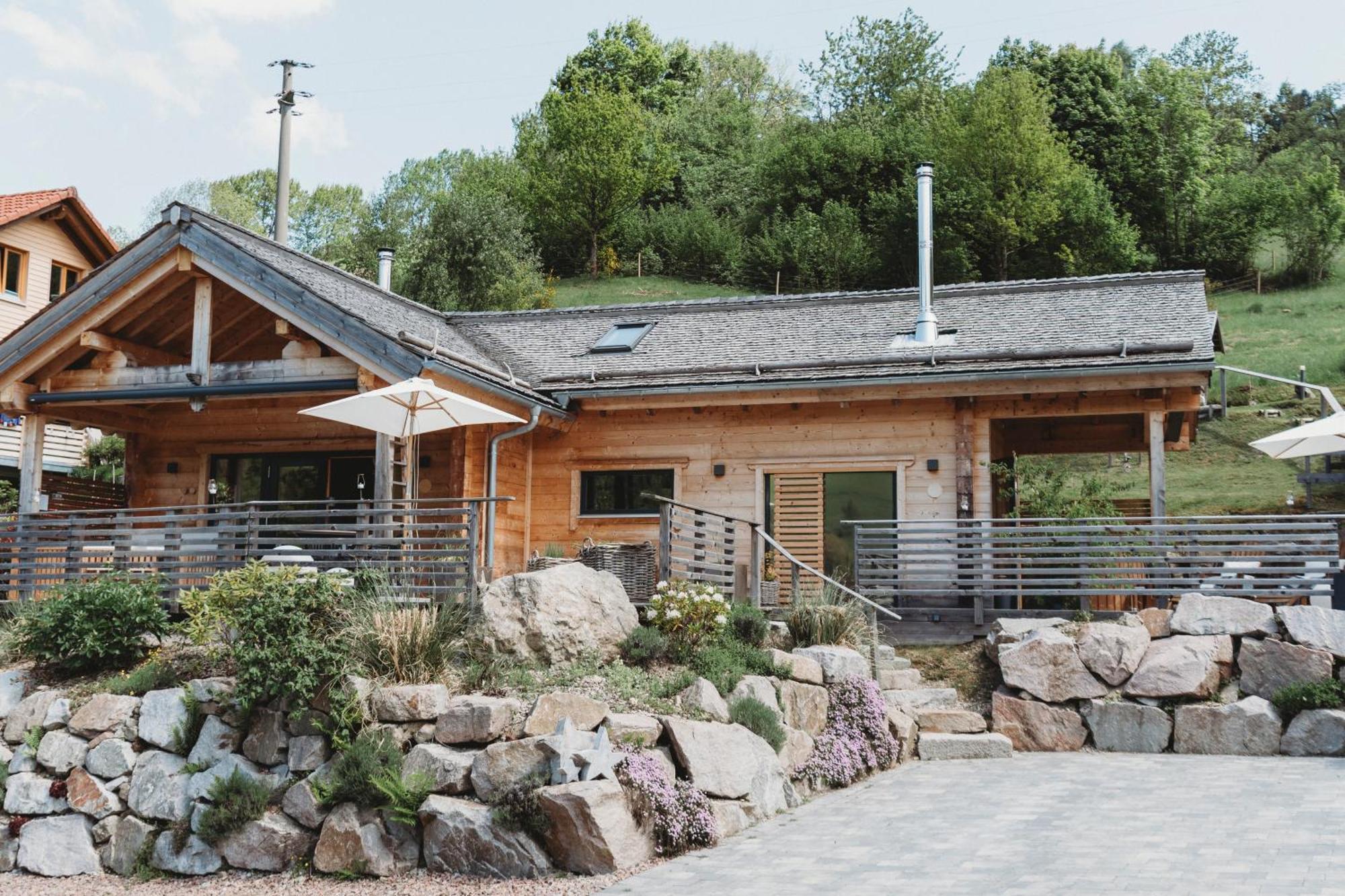 Lieblingsort - Schwarzwald Chalet Lodges Neuenweg Exterior foto